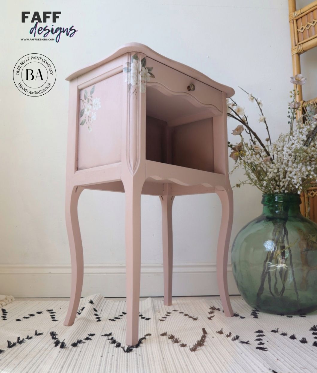 Dixie Belle Chalk Mineral Paint - Tea Rose