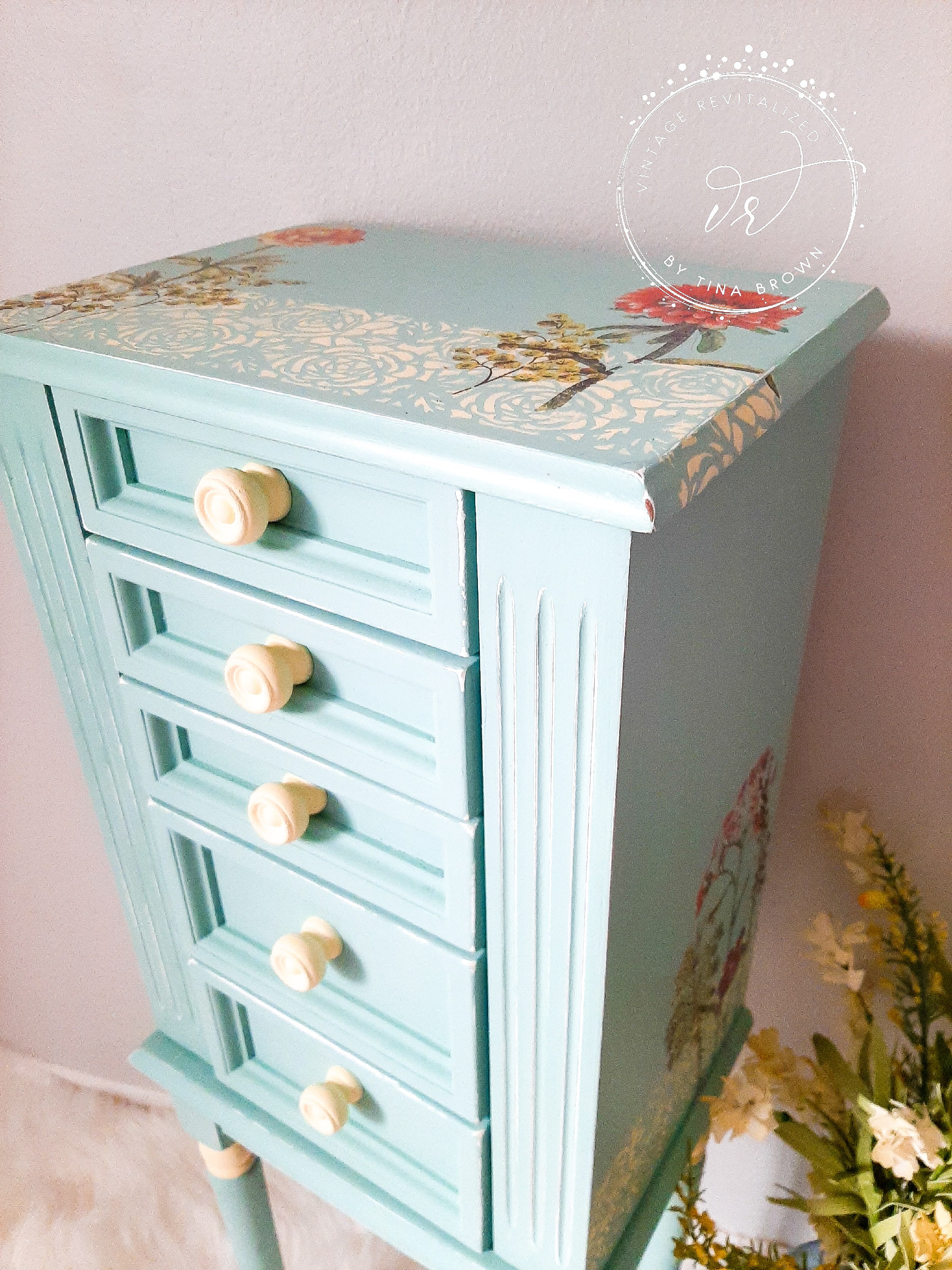 Dixie Belle Chalk Mineral Paint - Sea Glass
